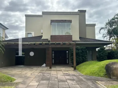 Sobrado com 5 Quartos à venda, 350m² no XANGRI-LÁ, Xangri-lá