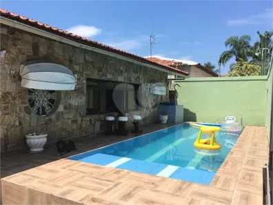 Casa com 3 Quartos à venda, 236m² no Jardim Virgínia, Guarujá
