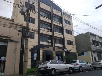 Apartamento com 2 Quartos para alugar, 89m² no Centro, Uberaba