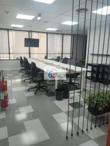 Sala Comercial para venda ou aluguel, 100m² no Vila Olímpia, São Paulo