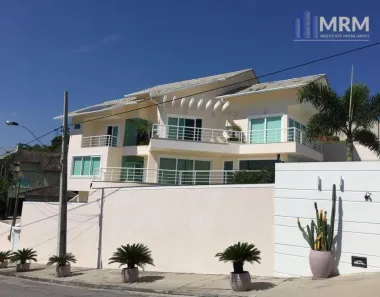 Casa com 4 Quartos à venda, 370m² no Piratininga, Niterói