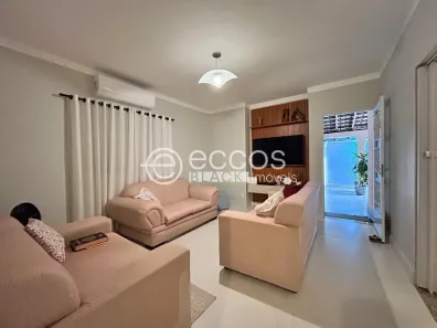 Casa com 4 Quartos à venda, 190m² no Santa Mônica, Uberlândia