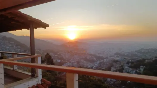 Casa de Condomínio com 4 Quartos para alugar, 160m² no Santa Teresa, Rio de Janeiro