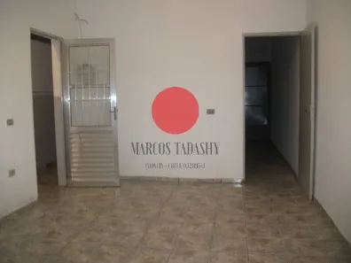 Casa com 1 Quarto para alugar, 80m² no Jardim Tupanci, Barueri