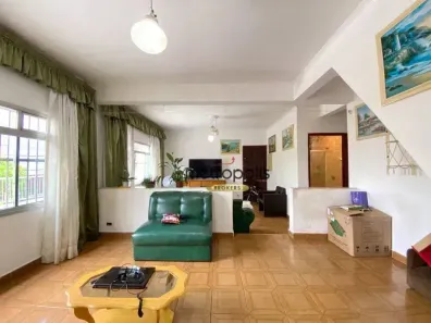 Sobrado com 5 Quartos à venda, 262m² no Parque Erasmo Assunção, Santo André