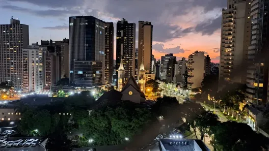 Apartamento com 3 Quartos à venda, 153m² no Cabral, Curitiba