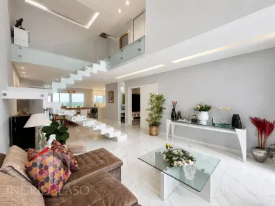 Casa com 3 Quartos à venda, 295m² no Sol e Mar, Macaé