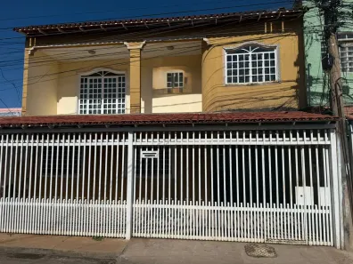 Casa com 4 Quartos à venda, 135m² no Ceilândia Sul, Brasília