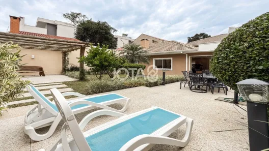 Casa com 4 Quartos à venda, 263m² no Água Verde, Curitiba