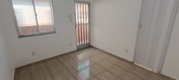 Casa com 1 Quarto para alugar, 40m² no Realengo, Rio de Janeiro