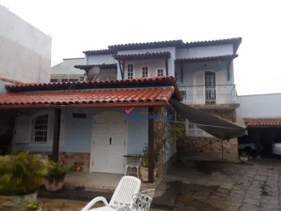 Casa de Condomínio com 3 Quartos à venda, 390m² no Taquara, Rio de Janeiro