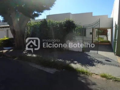 Casa com 3 Quartos à venda, 80m² no Cidade Jardim, Uberlândia