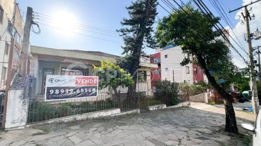 Imóvel Comercial com 6 Quartos à venda, 801m² no Vila Ipiranga, Porto Alegre