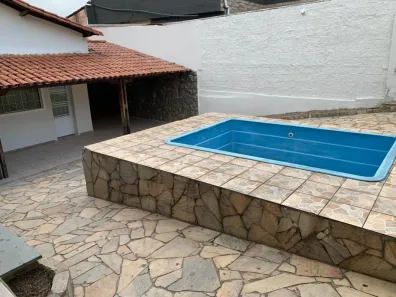 Casa com 5 Quartos para alugar, 220m² no Tupi B, Belo Horizonte
