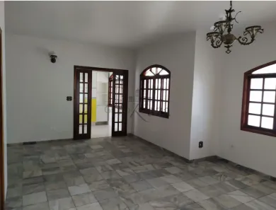 Casa com 5 Quartos à venda, 239m² no Parque Brasil, Jacareí