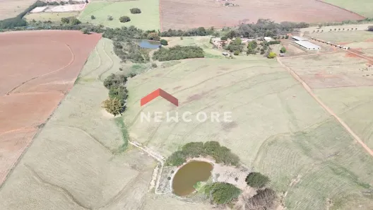 Fazenda/Sítio com 3 Quartos à venda, 1000m² no Centro, Tatuí