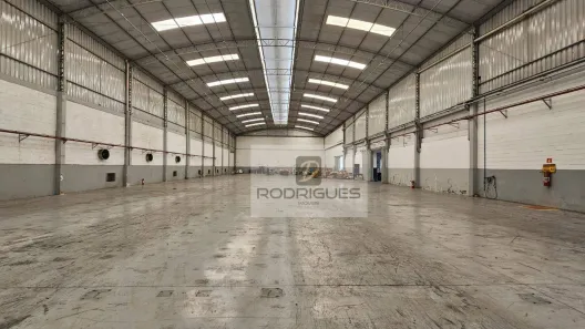 Galpão/Depósito/Armazém para alugar, 3600m² no Taboão, Diadema