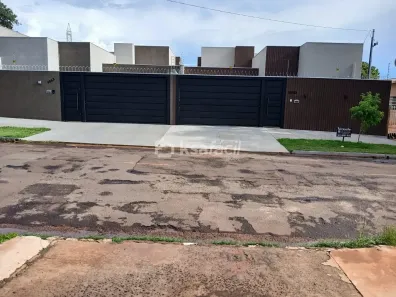 Casa com 3 Quartos à venda, 171m² no Universitário, Campo Grande