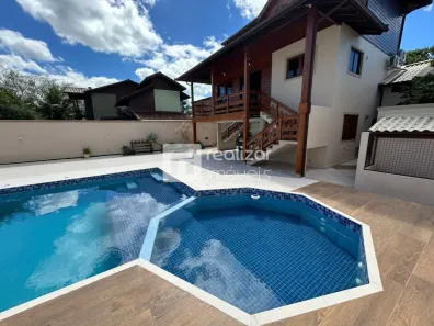 Casa com 3 Quartos para alugar, 264m² no Campeche, Florianópolis