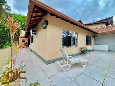 Casa com 3 Quartos à venda, 186m² no Vale do Paraíso, Teresópolis
