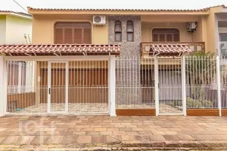 Casa com 3 Quartos à venda, 310m² no Jardim Lindóia, Porto Alegre