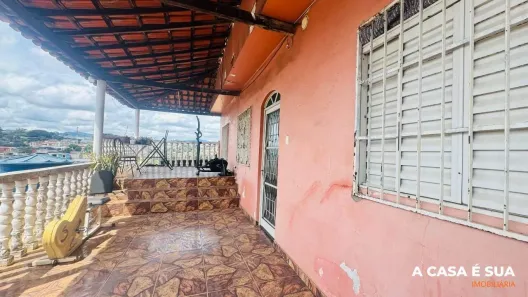 Casa com 3 Quartos para alugar, 120m² no Inconfidentes, Contagem