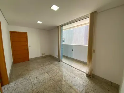 Apartamento com 3 Quartos para alugar, 80m² no Coração Eucarístico, Belo Horizonte