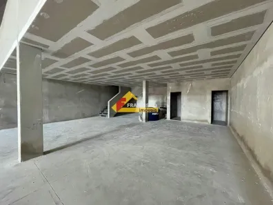 Galpão/Depósito/Armazém para alugar, 437m² no São José, Divinópolis