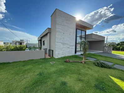 Casa de Condomínio com 4 Quartos à venda, 220m² no Jardins Capri, Senador Canedo