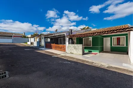 Casa de Condomínio com 2 Quartos à venda, 51m² no Costeira, Araucária