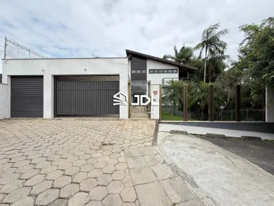 Casa com 3 Quartos à venda, 477m² no Bom Retiro, Blumenau