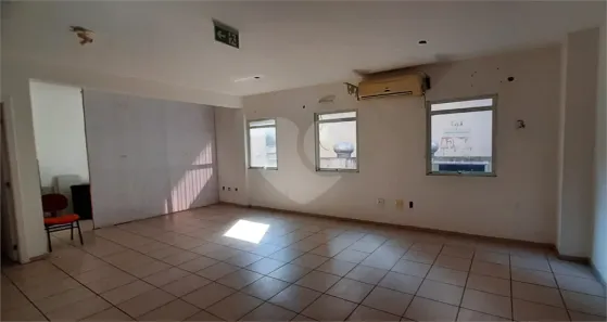 Sala Comercial para alugar, 95m² no Moinhos de Vento, Porto Alegre