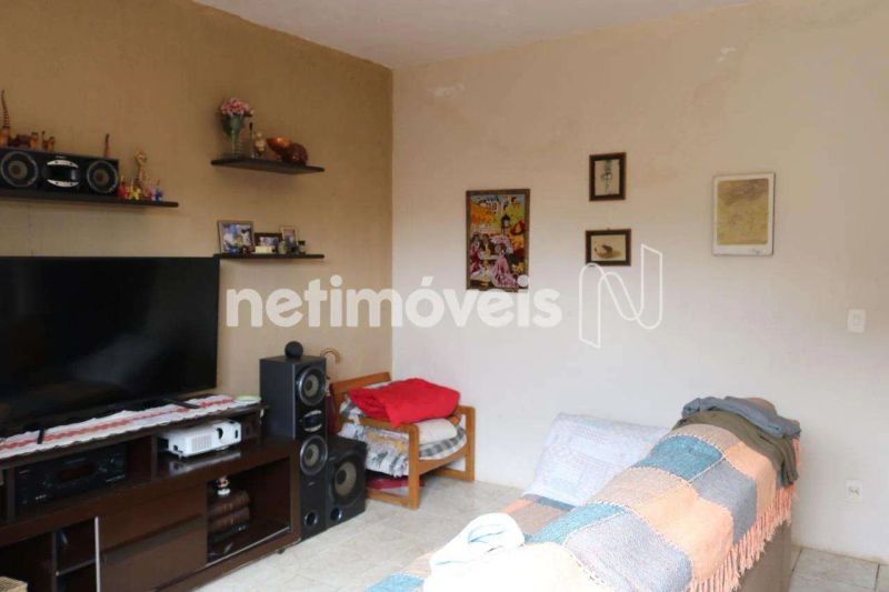 Casa com 3 quartos — Estrela do Oriente, Belo Horizonte