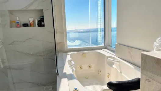 Apartamento com 3 Quartos para alugar, 151m² no Centro, Balneário Camboriú
