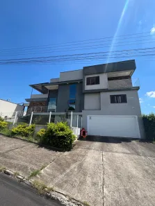 Casa com 3 Quartos à venda, 361m² no Pinheirinho, Criciúma