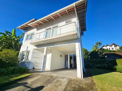 Sobrado com 5 Quartos à venda, 237m² no Glória, Joinville
