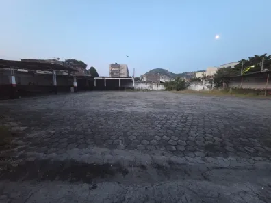 Galpão/Depósito/Armazém para alugar, 2500m² no Penha Circular, Rio de Janeiro