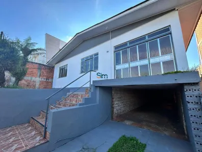 Casa com 3 Quartos para alugar, 152m² no Centro, Chapecó