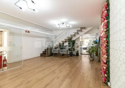 Imóvel Comercial com 6 Quartos para alugar, 252m² no Vila Regente Feijó, São Paulo