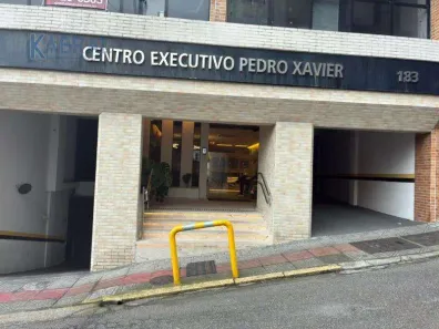 Sala Comercial para alugar, 163m² no Centro, Florianópolis