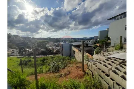Lote/Terreno à venda, 218m² no São Geraldo, Juiz de Fora