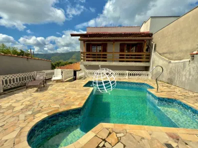 Casa com 3 Quartos à venda, 208m² no Jardim Jaraguá, Atibaia
