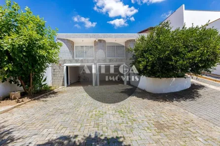Casa com 5 Quartos à venda, 444m² no Capão Raso, Curitiba
