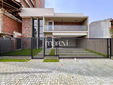 Sobrado com 4 Quartos à venda, 220m² no Guaratuba, Guaratuba