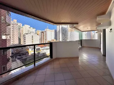 Apartamento com 3 Quartos para alugar, 140m² no Itapuã, Vila Velha