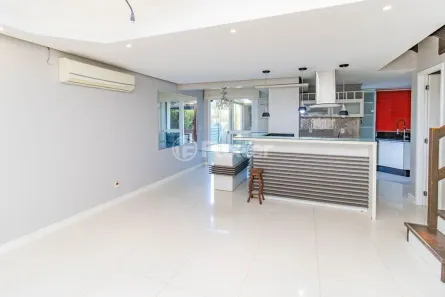 Sobrado com 3 Quartos à venda, 217m² no Mário Quintana, Porto Alegre