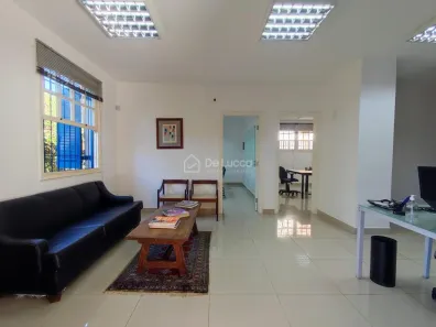 Casa com 8 Quartos para alugar, 211m² no Nova Campinas, Campinas