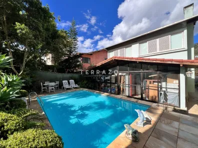 Casa com 3 Quartos à venda, 210m² no Jardim Cascata, Teresópolis