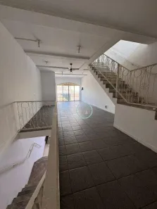 Prédio Comercial para alugar, 182m² no Centro, São José dos Campos