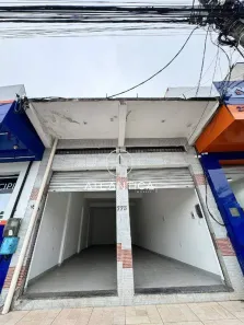 Ponto Comercial para alugar, 72m² no Jardim Mariléa, Rio das Ostras